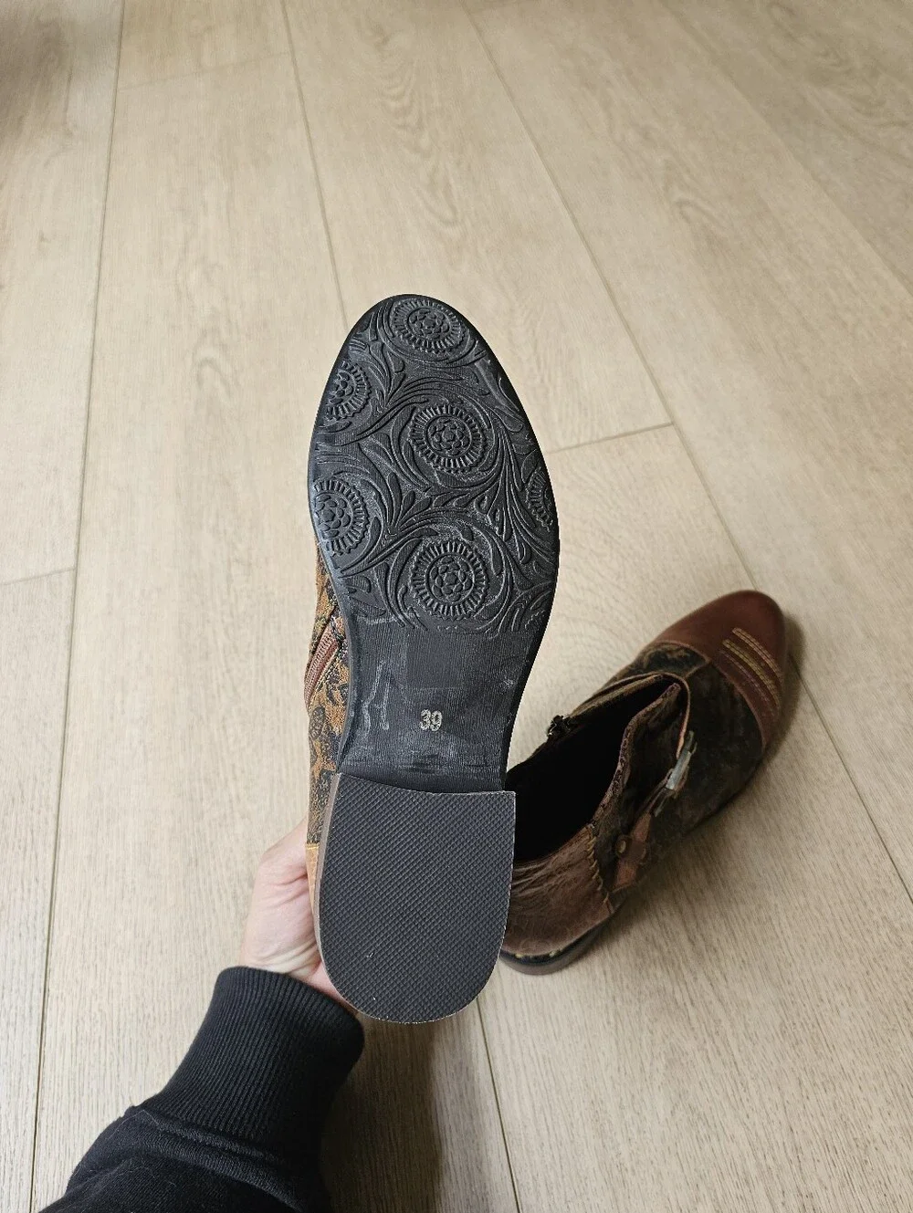 $150 Spring Step L'Artiste Georgiana Boots 39/ 8.5 Camel Multi